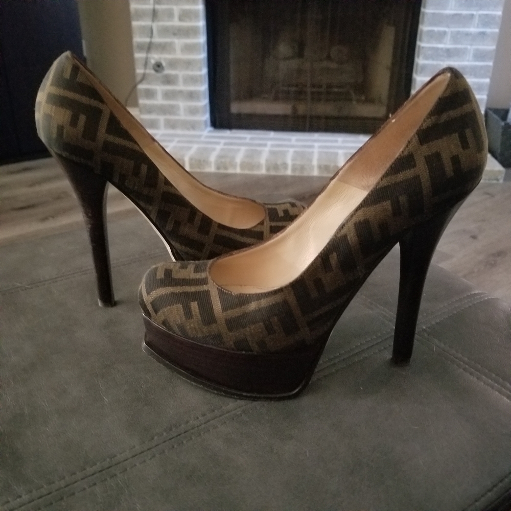 Fendi heels